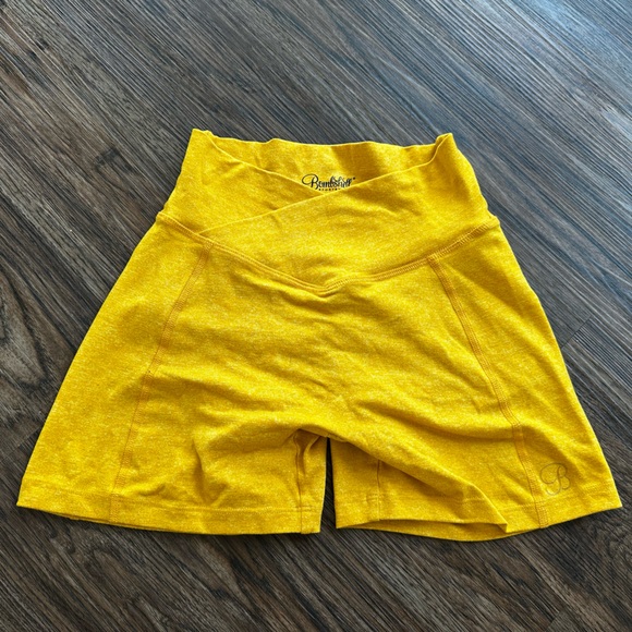 Bombshell Sportswear Heathered Yellow/Gold Shorts - Picture 1 of 4